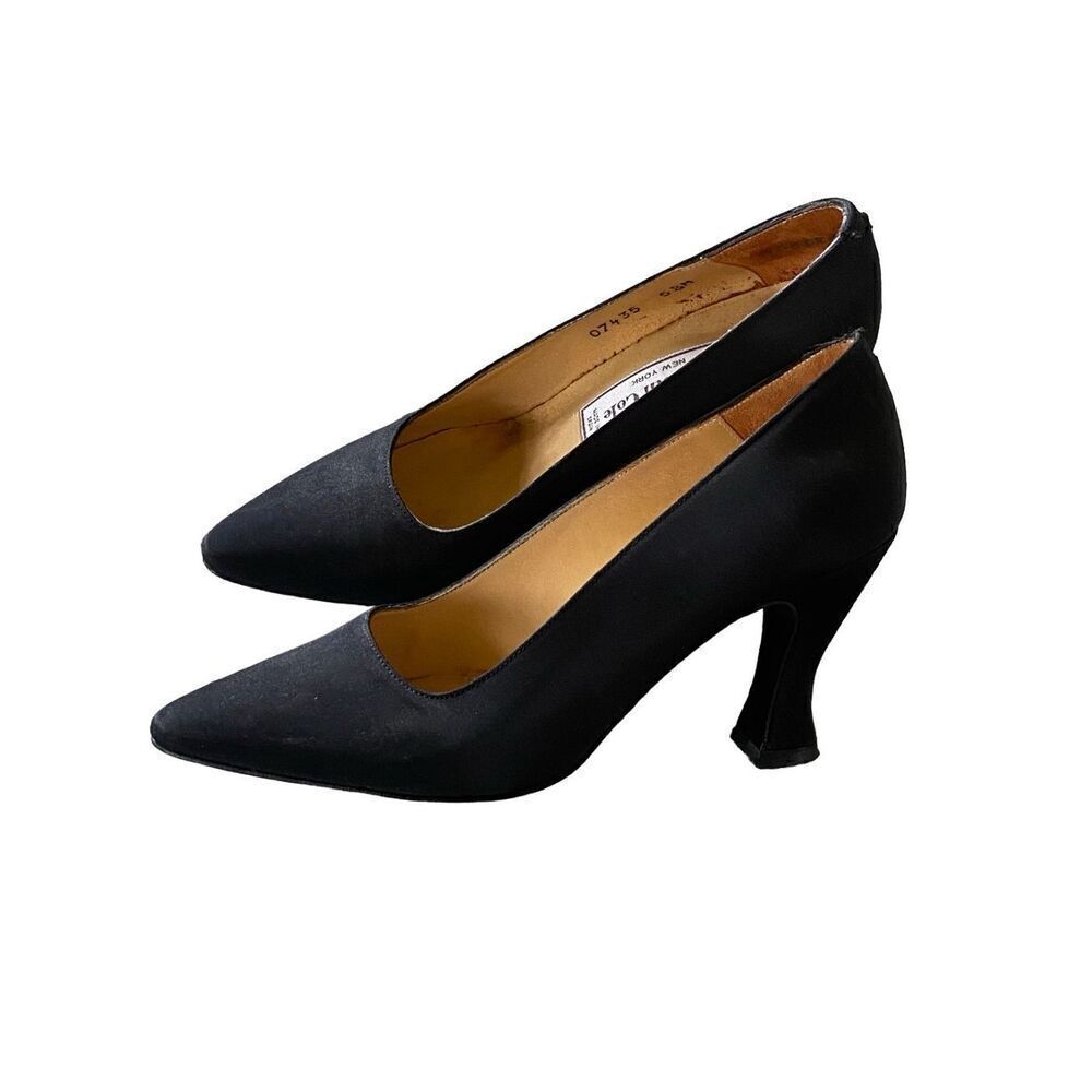 Womans Kenneth Cole Vintage Cloth Shoes Heels Pumps size 5.5 1990s